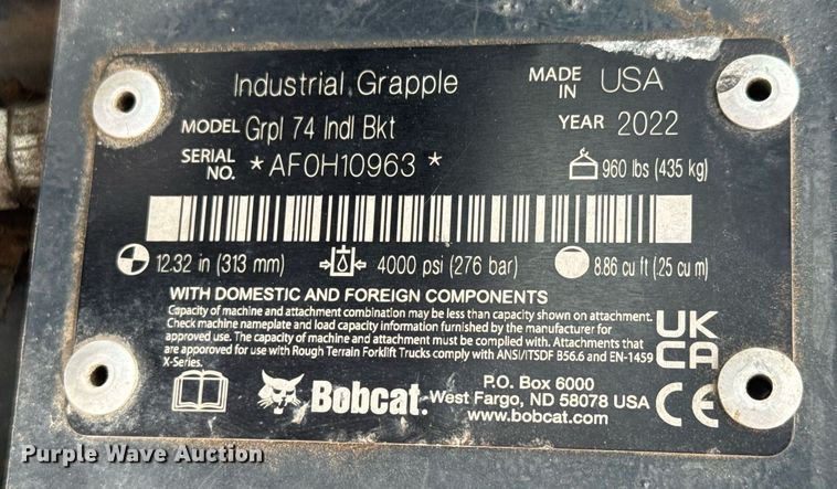 image for item EQ1173 2022 Bobcat Grpl 74 Indl Bkt skid steer grapple bucket