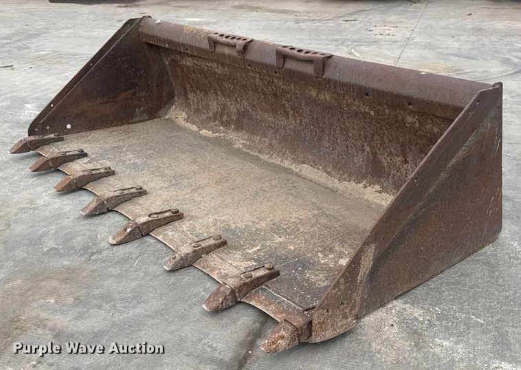image for item EQ1175 Bobcat 74 Lo Pro skid steer bucket