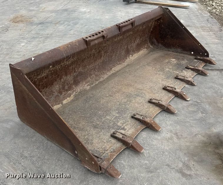 image for item EQ1175 Bobcat 74 Lo Pro skid steer bucket
