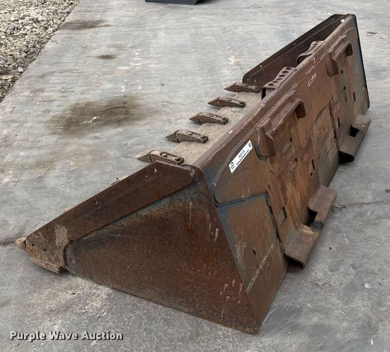 image for item EQ1175 Bobcat 74 Lo Pro skid steer bucket