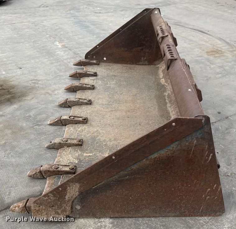 image for item EQ1175 Bobcat 74 Lo Pro skid steer bucket