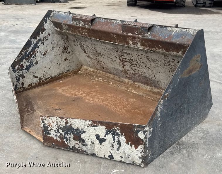 image for item EQ1176 Skid steer concrete bucket