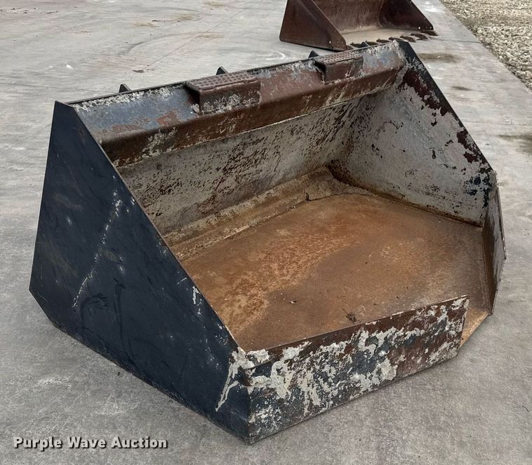 image for item EQ1176 Skid steer concrete bucket