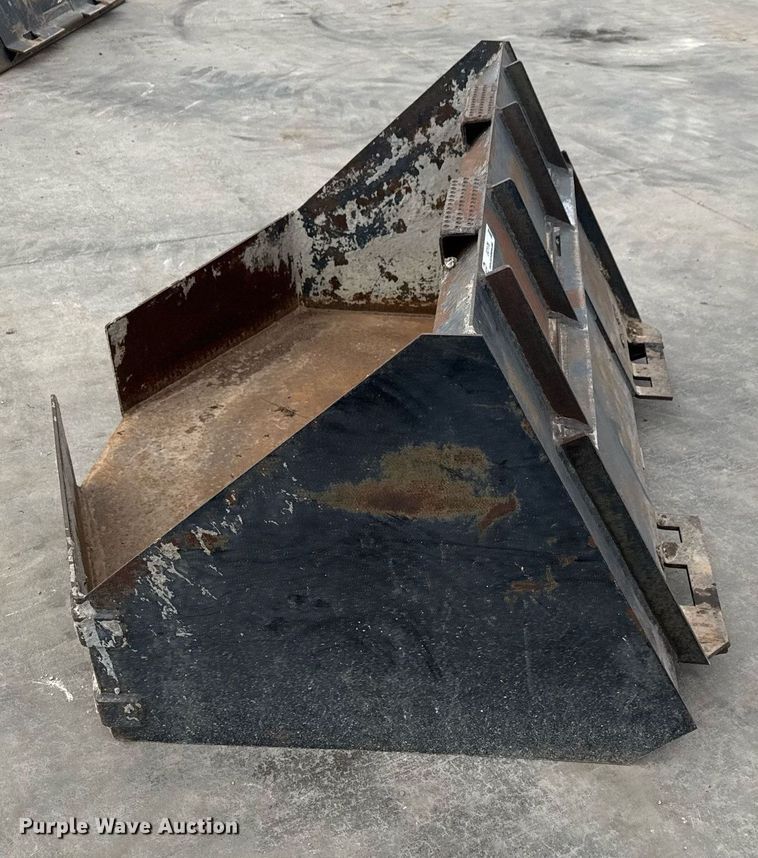 image for item EQ1176 Skid steer concrete bucket