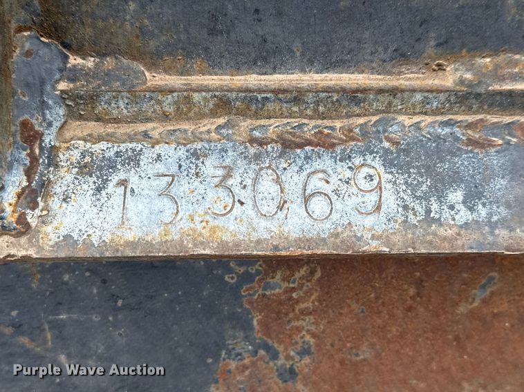 image for item EQ1176 Skid steer concrete bucket