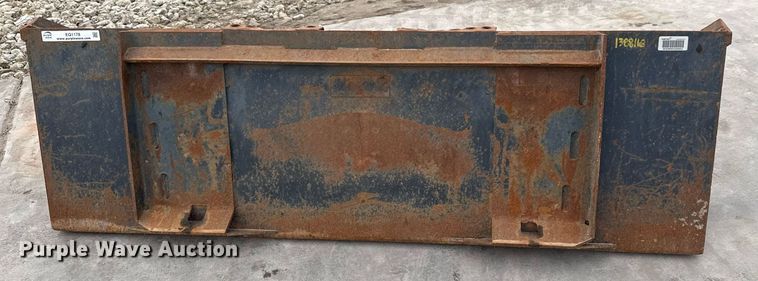 image for item EQ1178 Melroe 66 Low Profile skid steer bucket