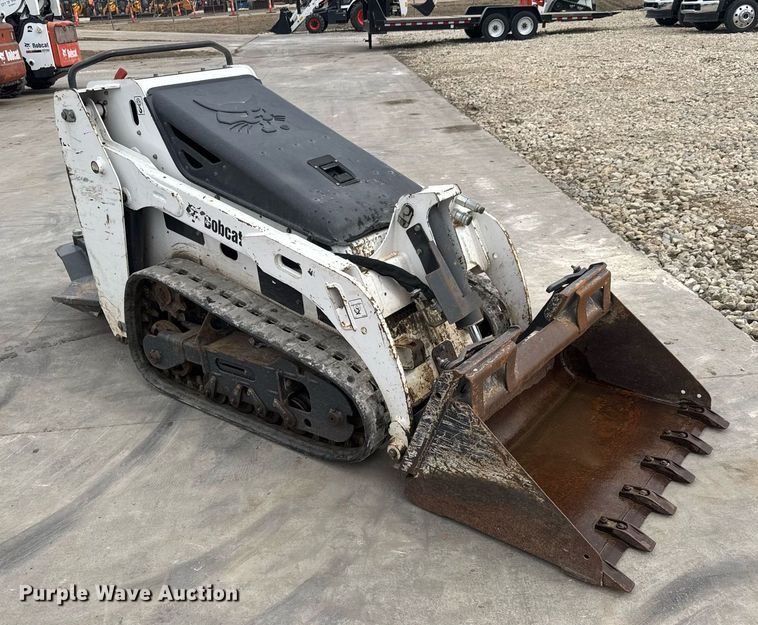 image for item EQ1181 2014 Bobcat MT52 compact utility loader