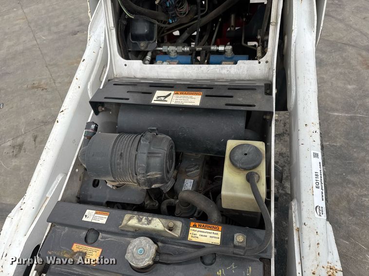 image for item EQ1181 2014 Bobcat MT52 compact utility loader