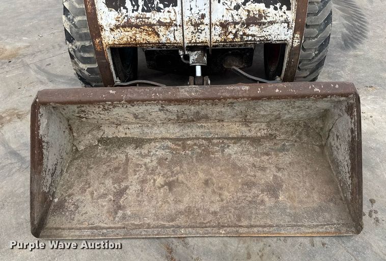 image for item EQ1183 1993 Bobcat 753 skid steer loader