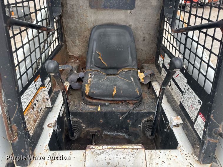 image for item EQ1183 1993 Bobcat 753 skid steer loader