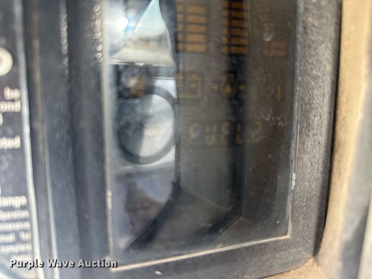 image for item EQ1183 1993 Bobcat 753 skid steer loader