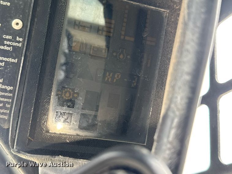 image for item EQ1183 1993 Bobcat 753 skid steer loader