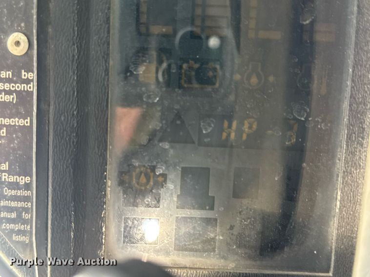 image for item EQ1183 1993 Bobcat 753 skid steer loader