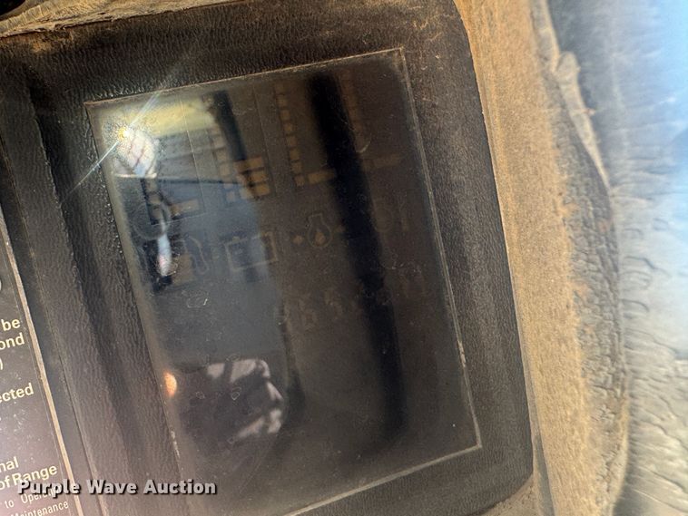 image for item EQ1183 1993 Bobcat 753 skid steer loader