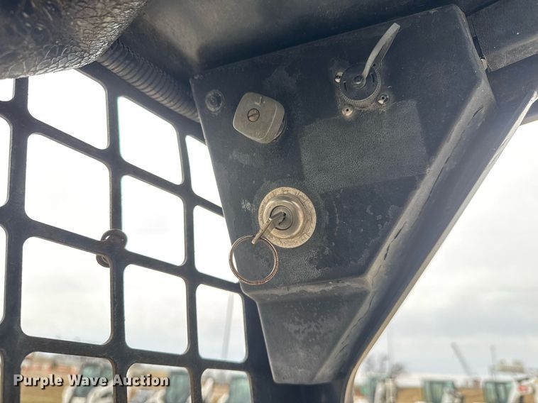 image for item EQ1183 1993 Bobcat 753 skid steer loader