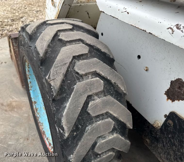 image for item EQ1183 1993 Bobcat 753 skid steer loader
