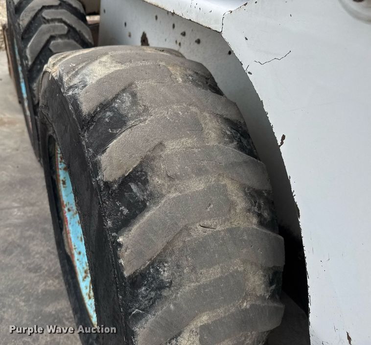 image for item EQ1183 1993 Bobcat 753 skid steer loader