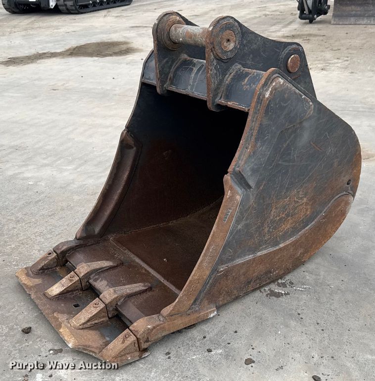 image for item EQ1184 Bobcat mini excavator bucket