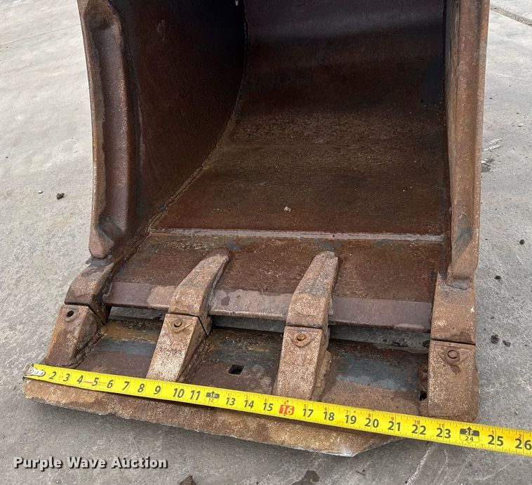 image for item EQ1184 Bobcat mini excavator bucket