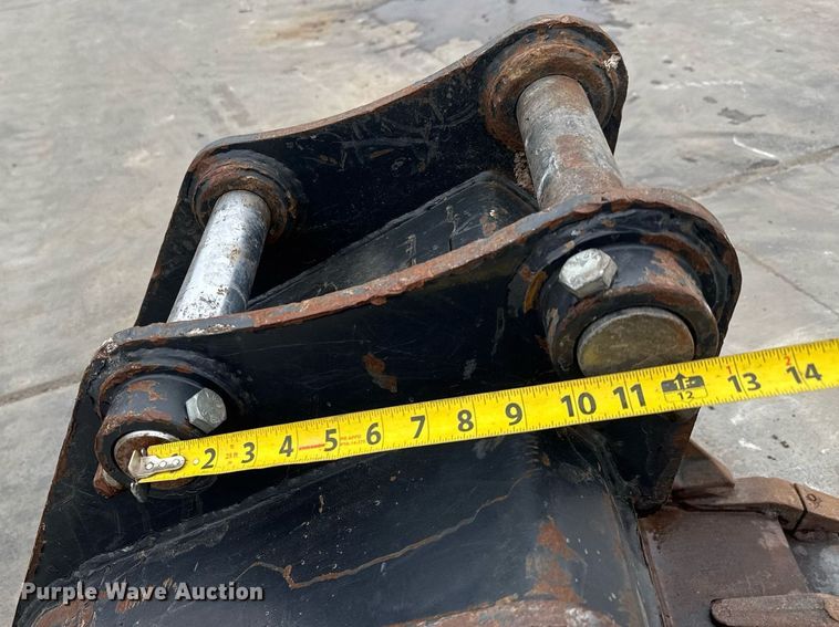 image for item EQ1184 Bobcat mini excavator bucket