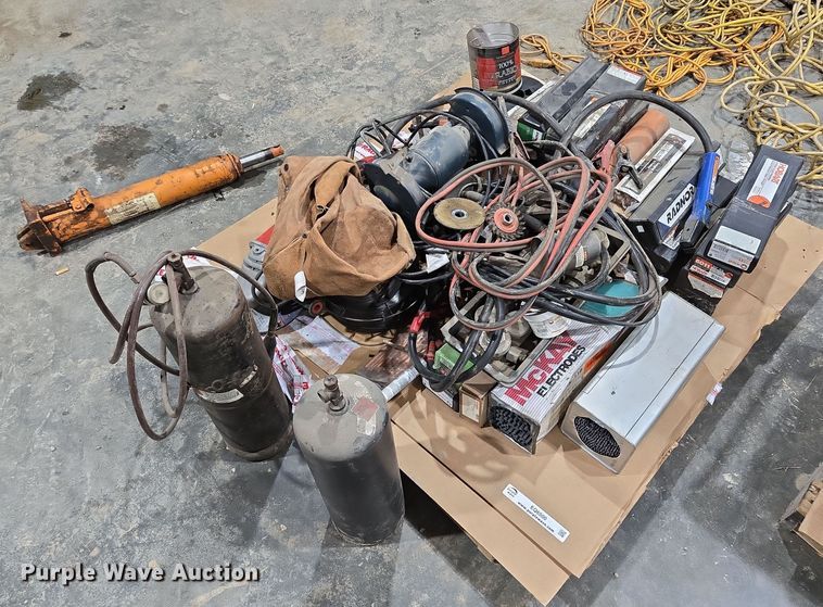 image for item EQ6500 Tools