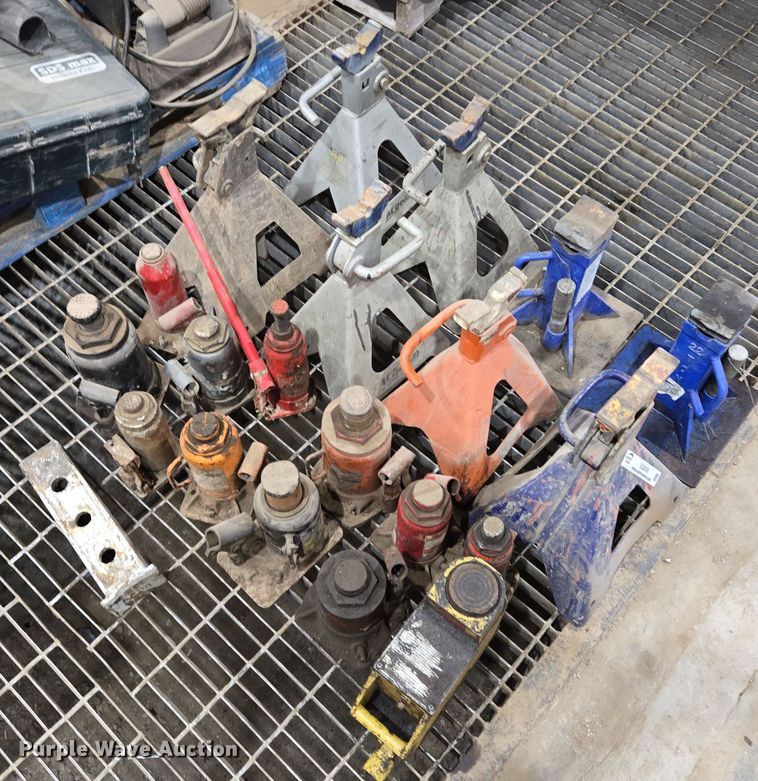 image for item EQ6506 Jacks