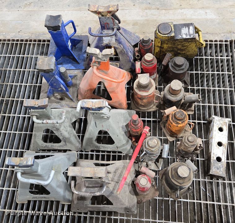 image for item EQ6506 Jacks