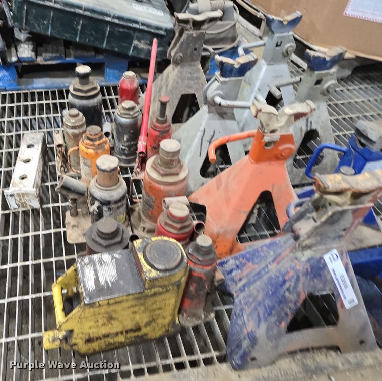 image for item EQ6506 Jacks