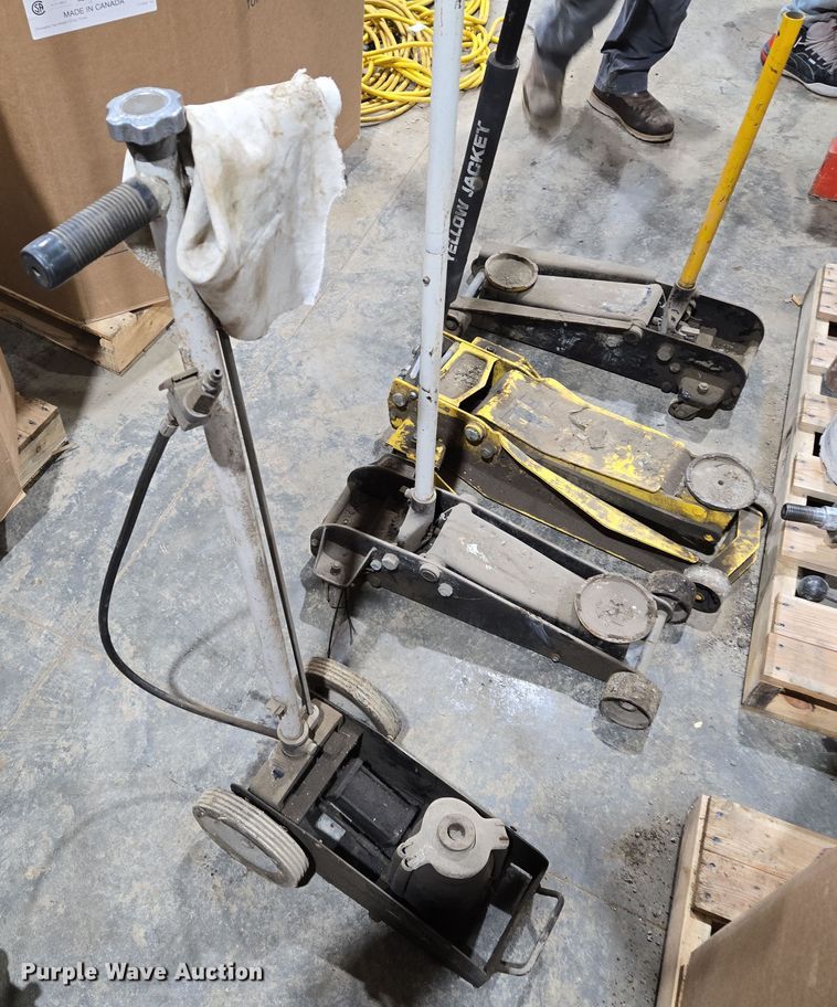 image for item EQ6506 Jacks