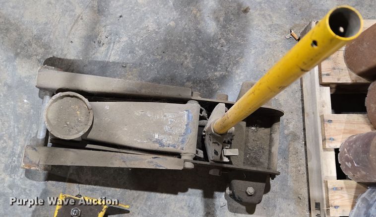 image for item EQ6506 Jacks