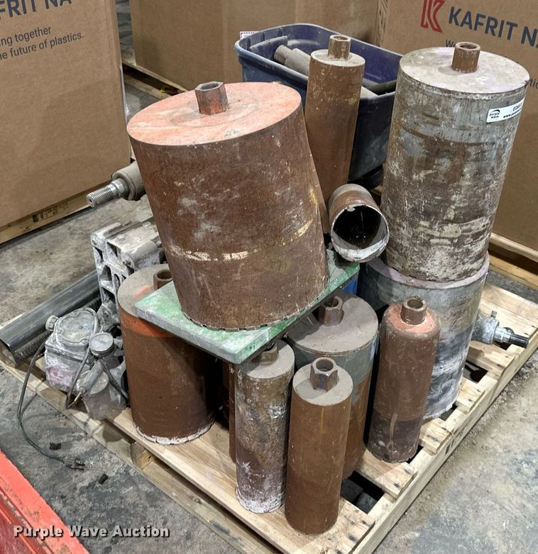 image for item EQ6522 (2) core drills