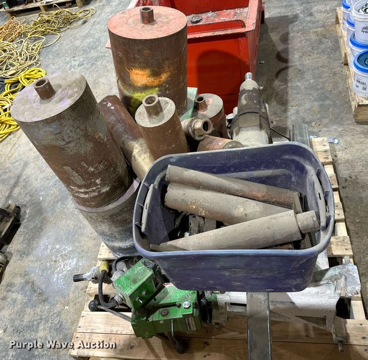 image for item EQ6522 (2) core drills