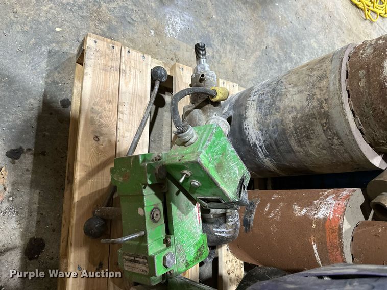 image for item EQ6522 (2) core drills