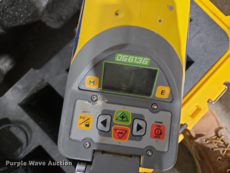 image for item EQ6525 Surveying equipment and pipe lazer