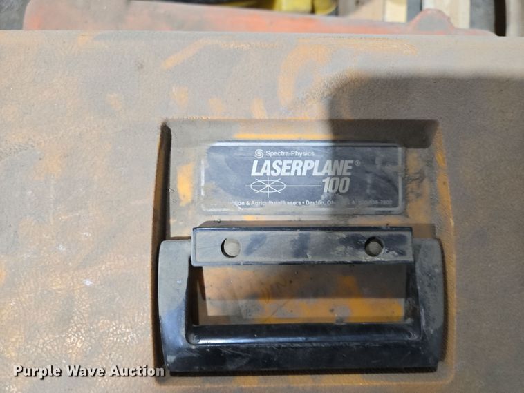 image for item EQ6525 Surveying equipment and pipe lazer