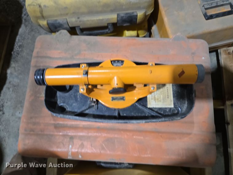 image for item EQ6525 Surveying equipment and pipe lazer