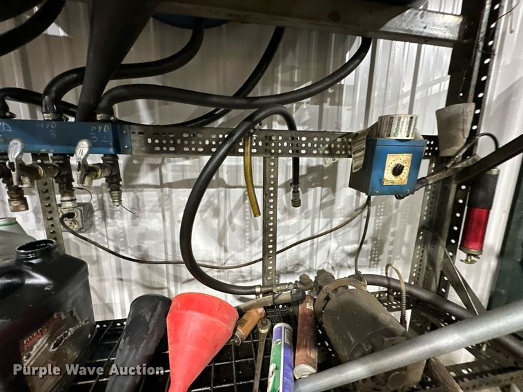 image for item EQ6528 Oil system