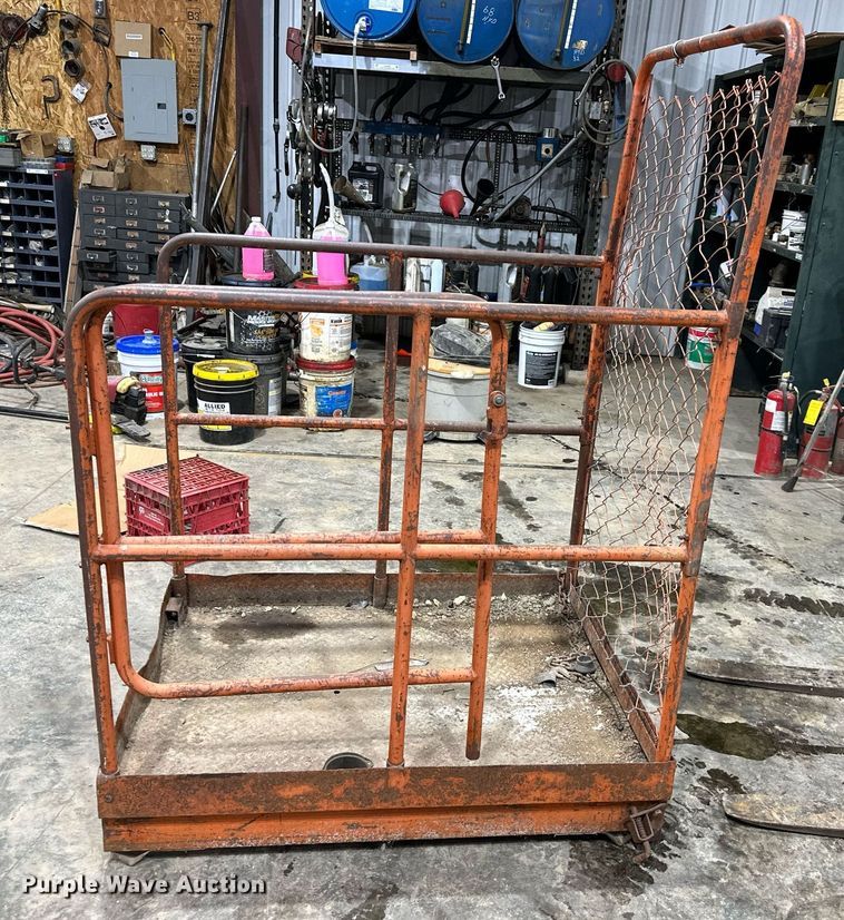 image for item EQ6529 Baker FID020 forklift