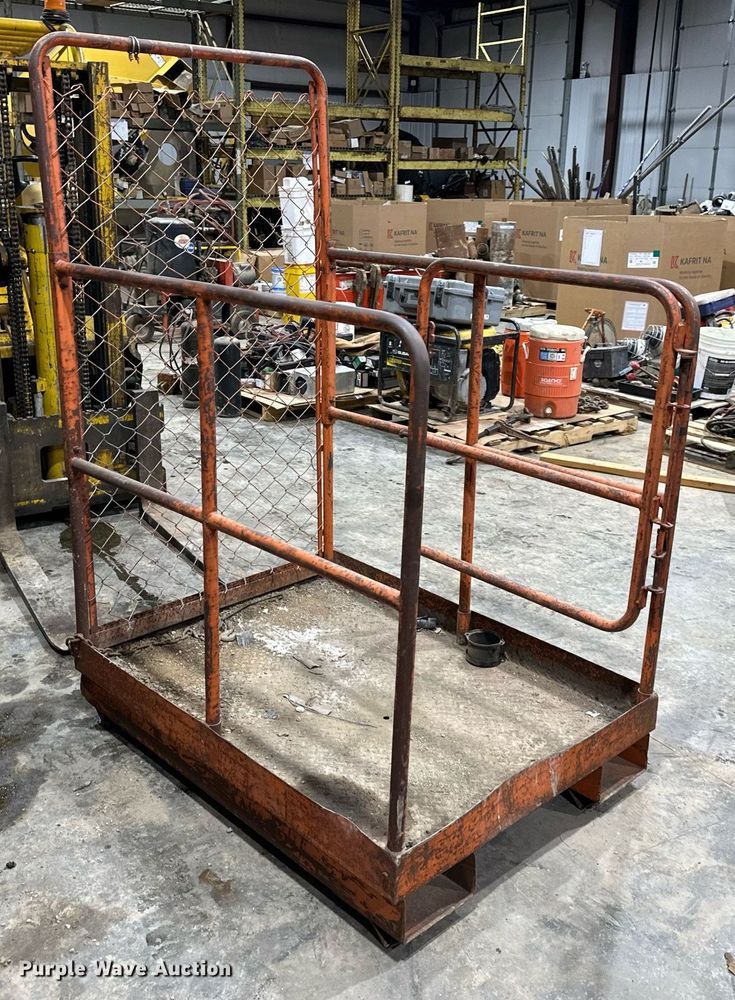 image for item EQ6529 Baker FID020 forklift