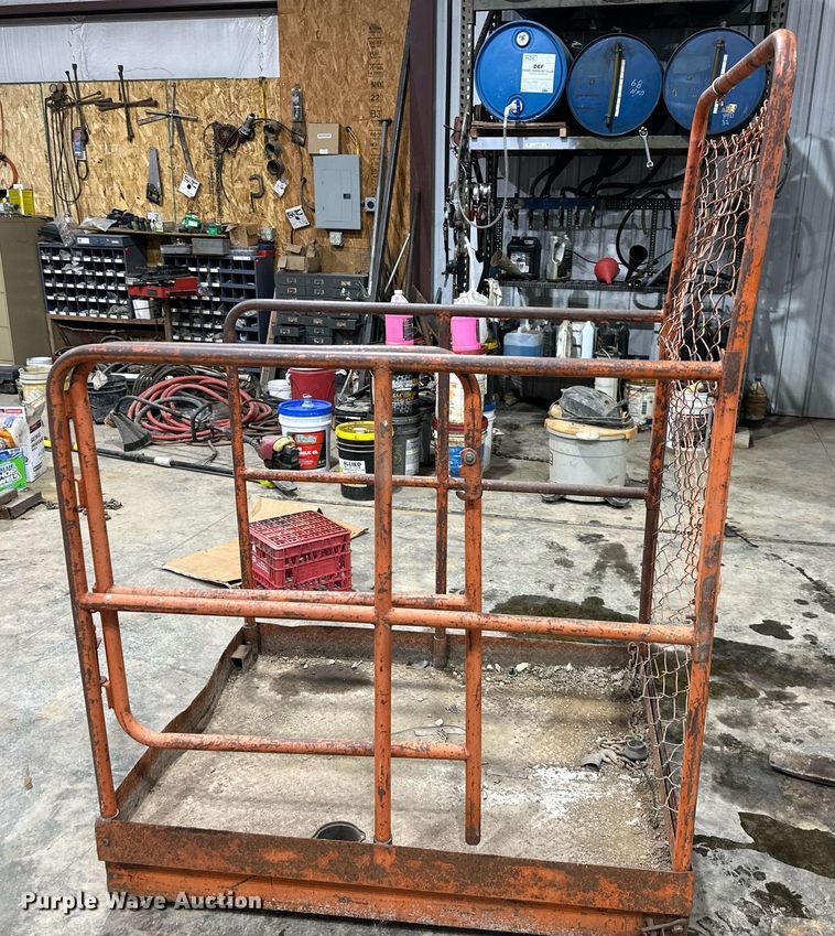 image for item EQ6529 Baker FID020 forklift