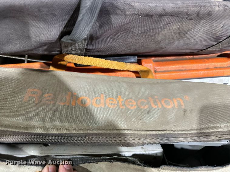 image for item EQ6531 Locators