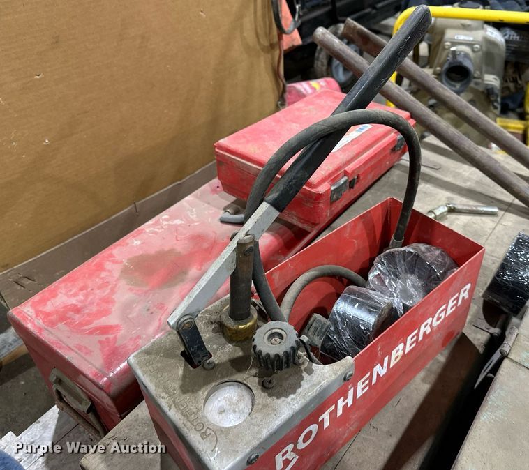 image for item EQ6534 Tapping machine