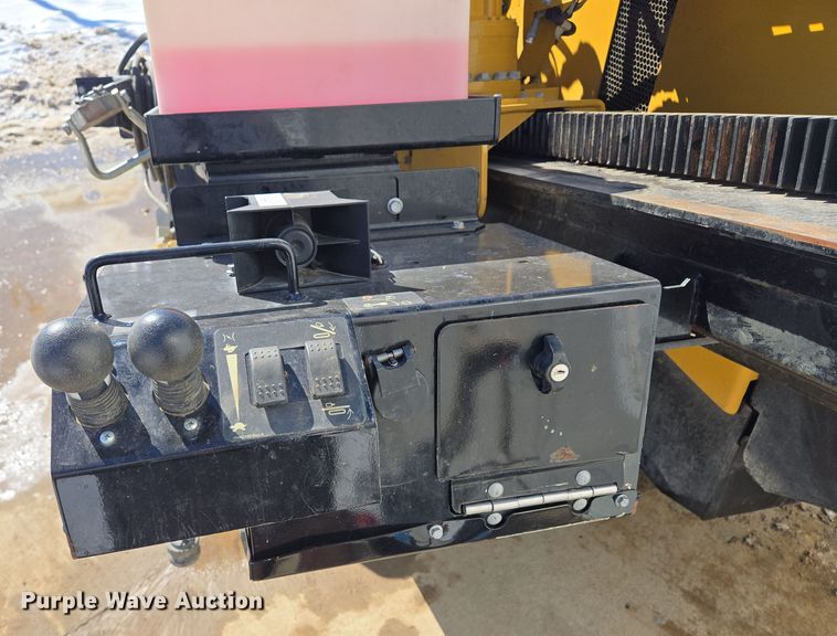 image for item EQ6562 2020 Vermeer D24x40III Navigator S3 directional boring unit