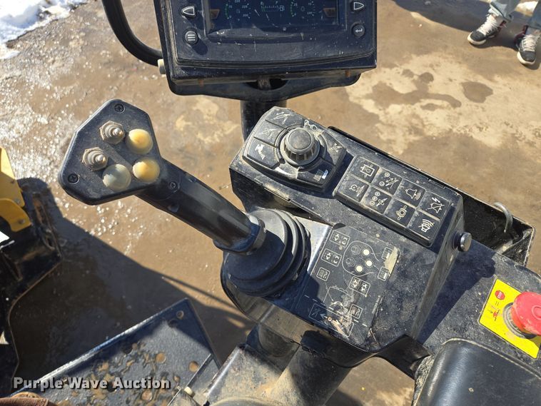 image for item EQ6562 2020 Vermeer D24x40III Navigator S3 directional boring unit