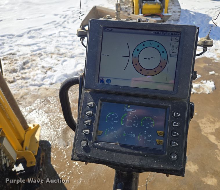 image for item EQ6562 2020 Vermeer D24x40III Navigator S3 directional boring unit