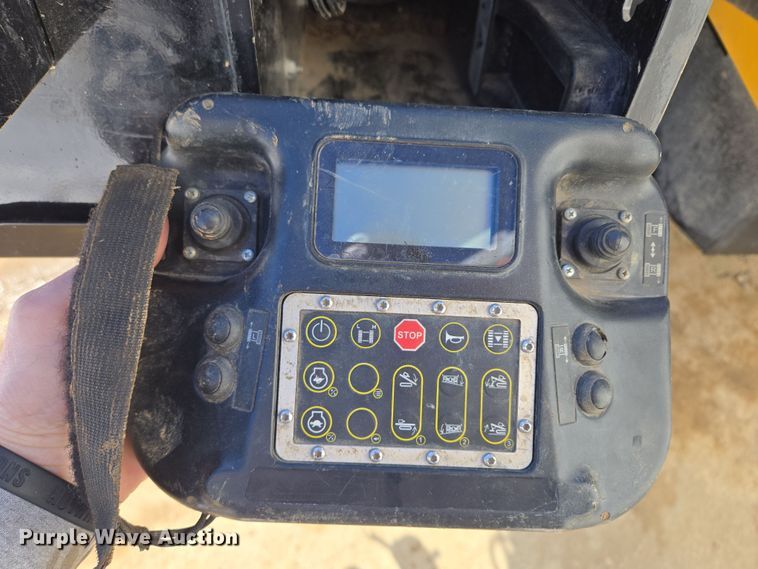 image for item EQ6562 2020 Vermeer D24x40III Navigator S3 directional boring unit