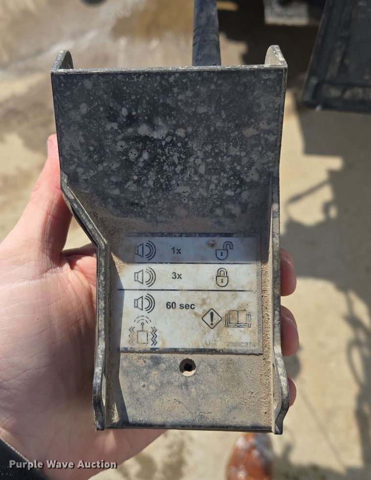 image for item EQ6562 2020 Vermeer D24x40III Navigator S3 directional boring unit