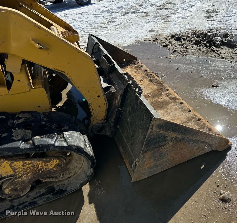 image for item EQ6565 2013 Caterpillar 279C2 tracked skid steer loader