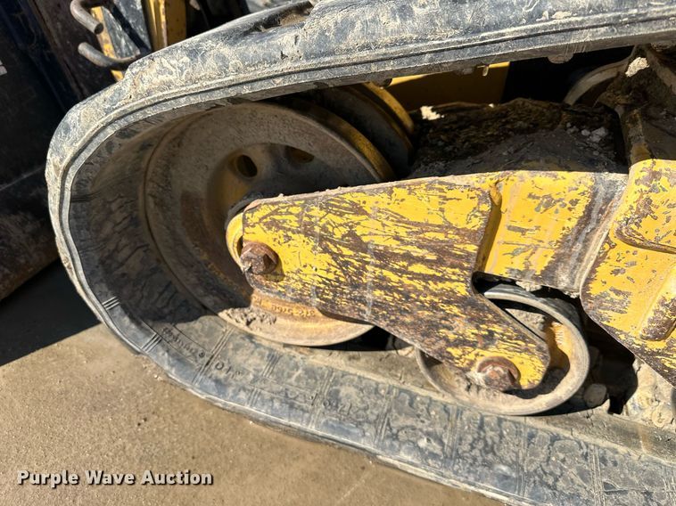 image for item EQ6565 2013 Caterpillar 279C2 tracked skid steer loader