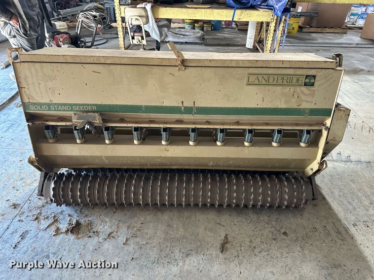 image for item EQ6566 1997 Land Pride PS1572 seeder